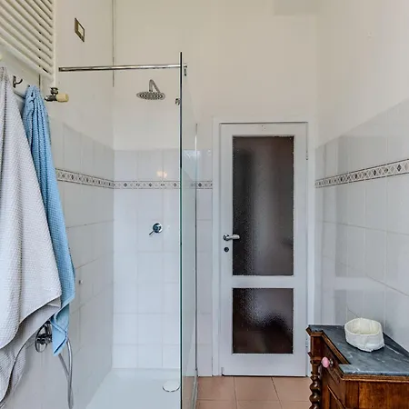 Regina 29 By Interhome Mezzegra