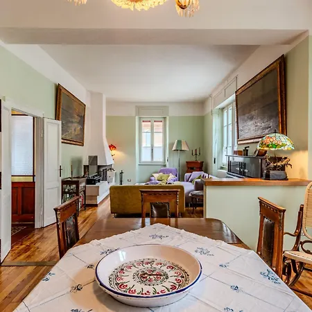 Regina 29 By Interhome Mezzegra