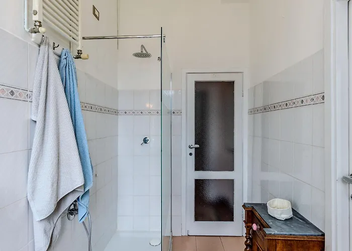 Regina 29 By Interhome Mezzegra