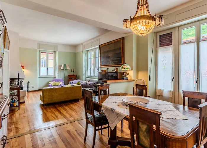 Regina 29 By Interhome Mezzegra